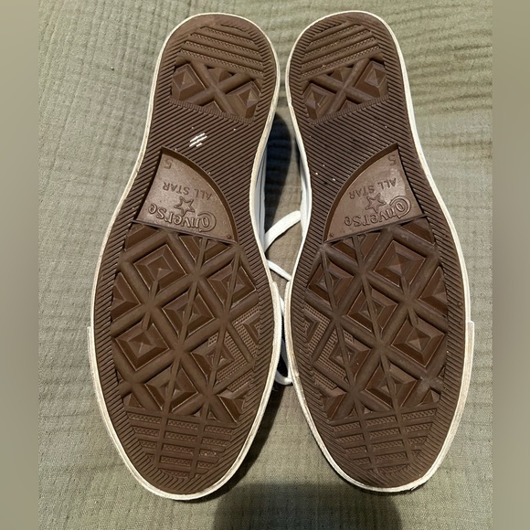 Women’s Converse all star lift, size 7, white - Picture 3 of 6